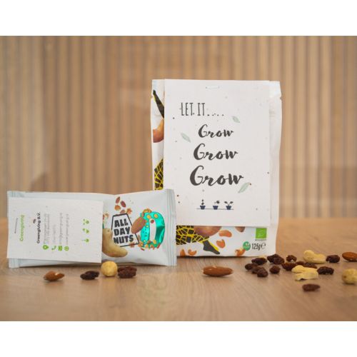 Nuts sachet with card - Image 3
